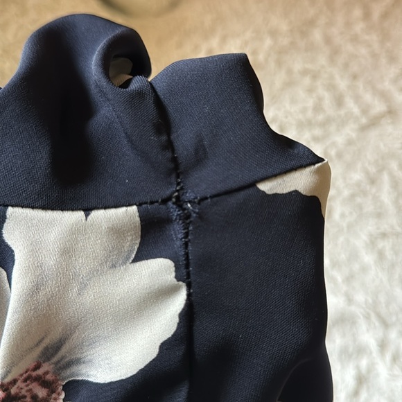 Fashion Nova Floral Top - Picture 6 of 6